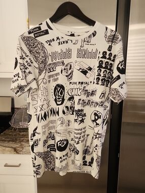 Punk Royal Tee Shirt, Size M Unisex